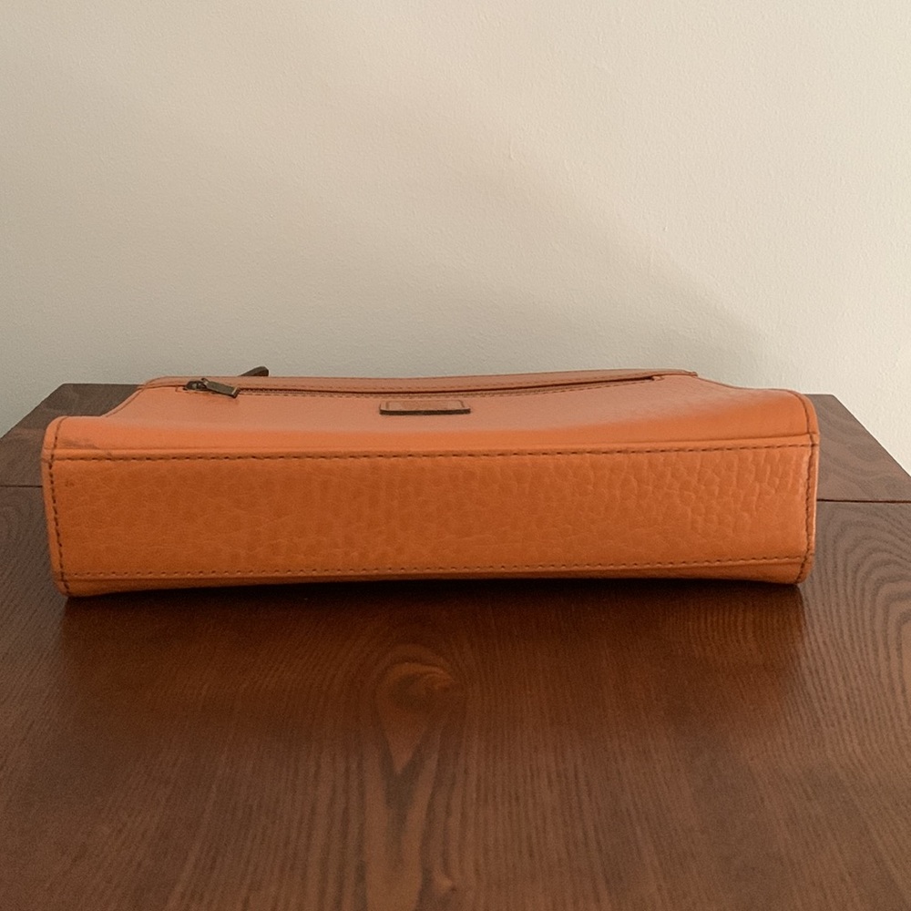 Burberry’s Vintage Clutch - Picture 6 of 8